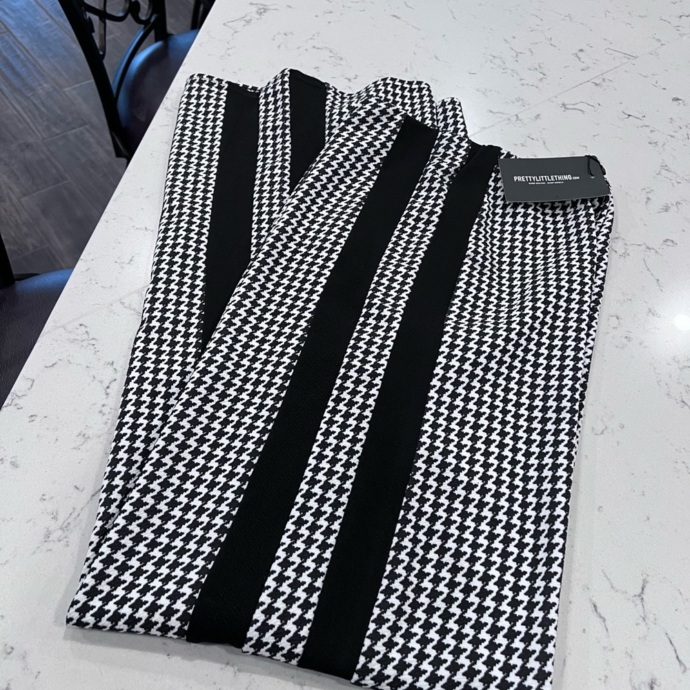 NWT - Black and White Chevron Lady’s Pants